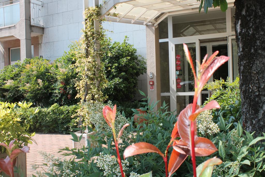 Hotel Cremona Viale Exterior photo