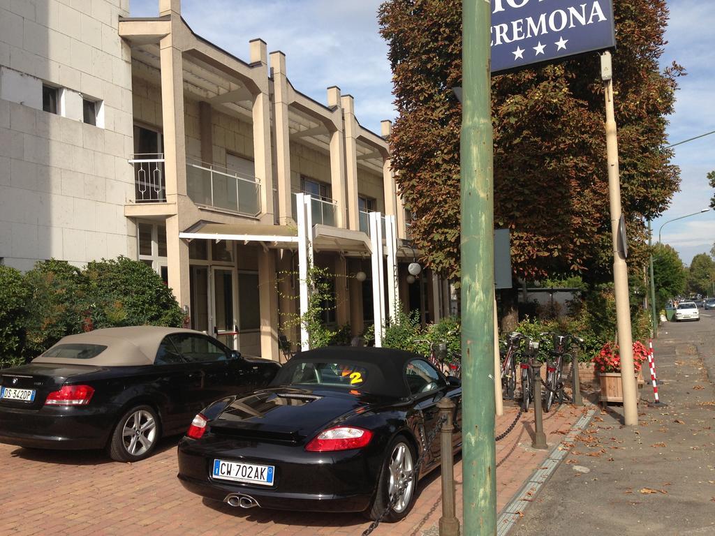 Hotel Cremona Viale Exterior photo
