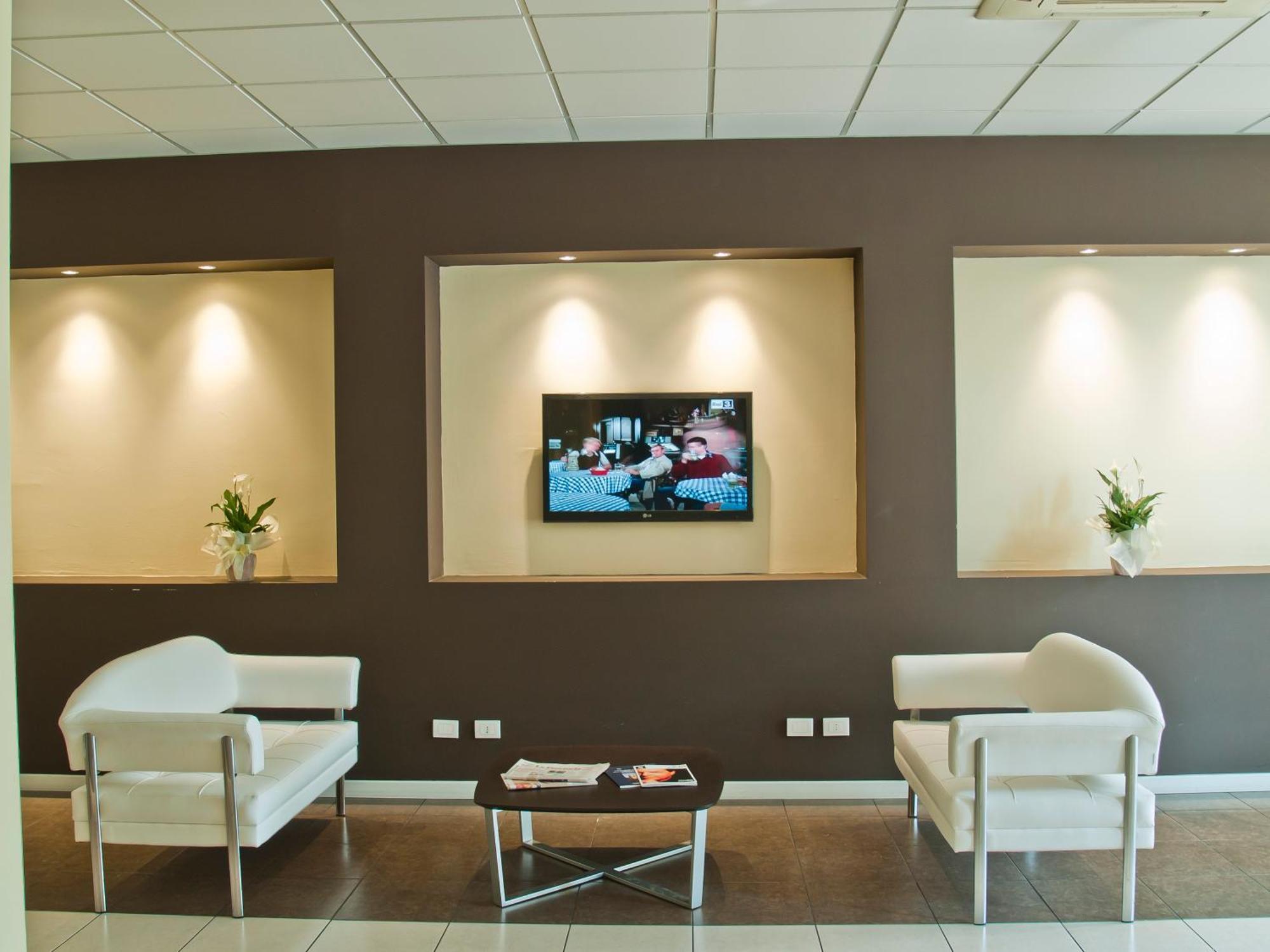 Hotel Cremona Viale Exterior photo